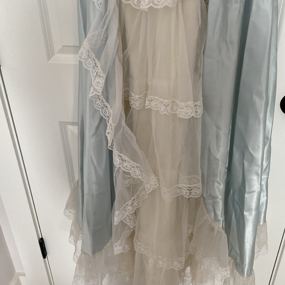 Vintage baby blue silk dress - Picture 10 of 15